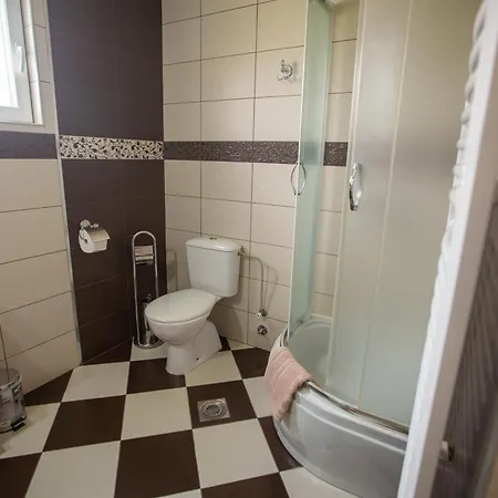 Calane 게스트하우스 *