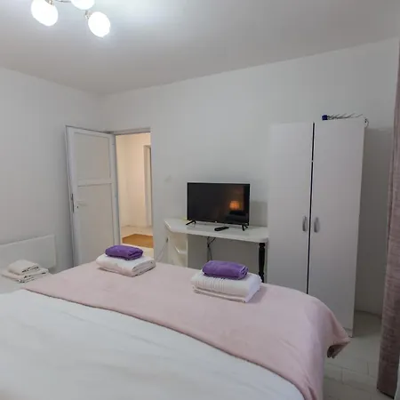 Calane 게스트하우스 Topola