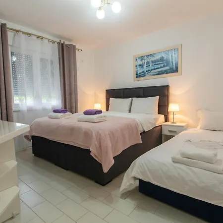 Calane 게스트하우스 *