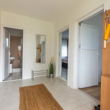 Calane 게스트하우스 *